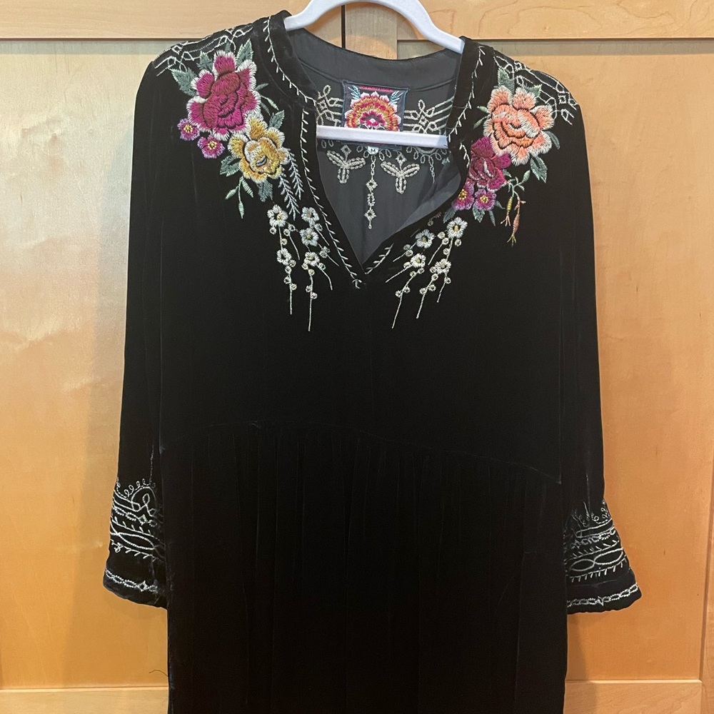 COPY - Johnny Was black velvet embroidered tunic/dress, size Medium